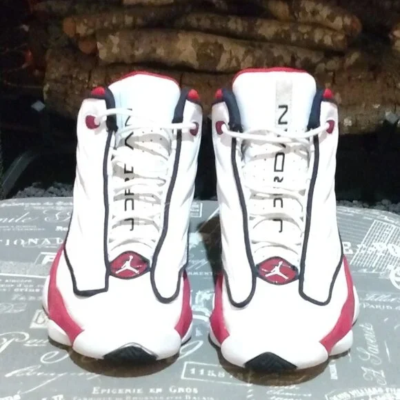 Kids Air Jordan Pro Strong Sneakers - Picture 2 of 4